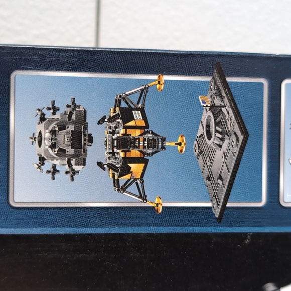 Lego,Creator 10266,NASA Apollo 11 Lunar Lander,New In Box. - Picture 8 of 9